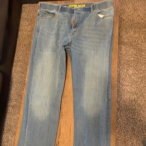 Men’s Lee 42x30 jeans.